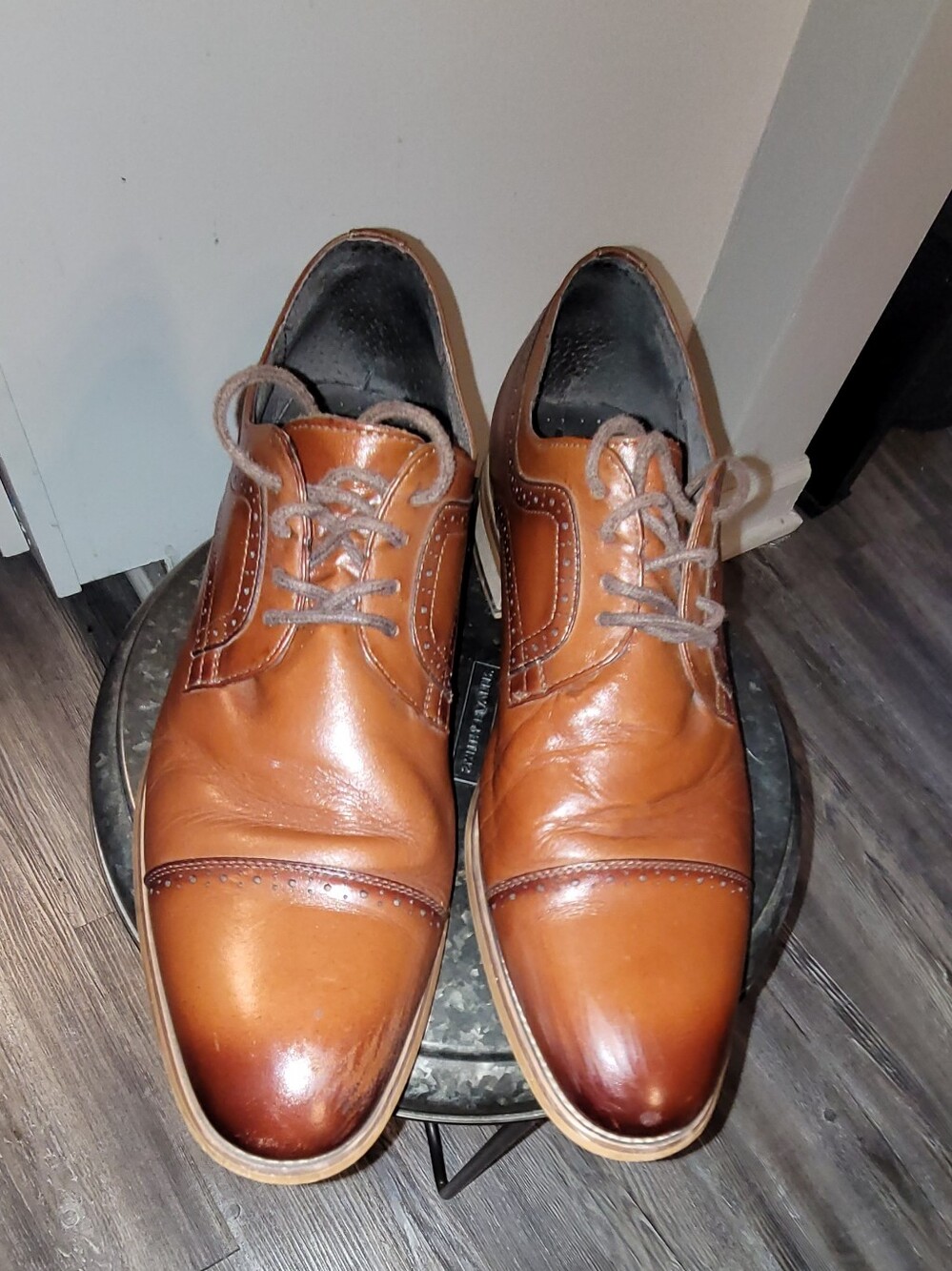Men's Tan Leather Cap-Toe Dress Shoes